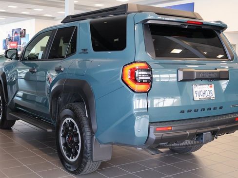 Used 2025 Toyota 4Runner TRD Off-Road image 5