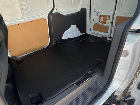 Used 2022 Ford Transit Connect XL FWD image 15