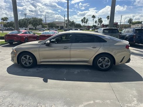 Used 2021 Kia K5 LXS image 9