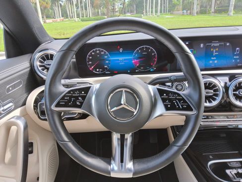Used 2025 Mercedes-Benz CLA 250 4MATIC image 8