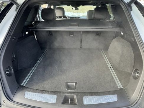 Used 2025 Cadillac XT5 Premium Luxury image 9