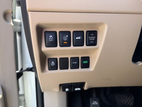 Used 2017 Nissan Rogue SL w/ SL Premium Package FWD image 26