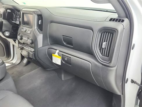 Used 2020 Chevrolet Silverado 1500 Custom w/ Custom Value Package image 33
