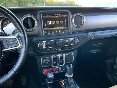 Used 2018 Jeep Wrangler Unlimited Rubicon image 9