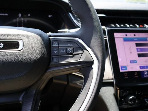 New 2025 Jeep Grand Cherokee L Limited w/ Black Appearance Package image 29