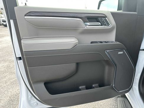 Used 2024 GMC Sierra 1500 SLT w/ SLT Premium Plus Package image 17