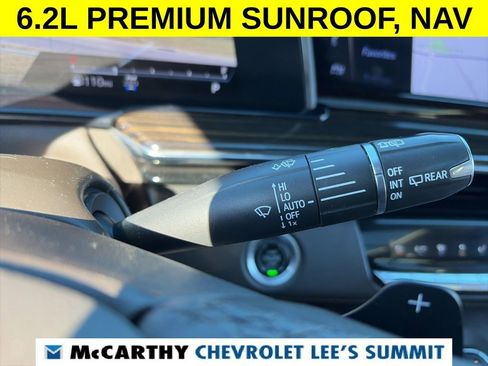 Used 2022 Cadillac Escalade ESV Premium Luxury image 26