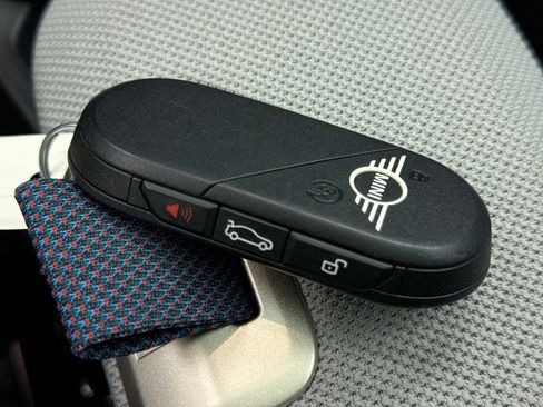 Used 2025 MINI Cooper S FWD image 24