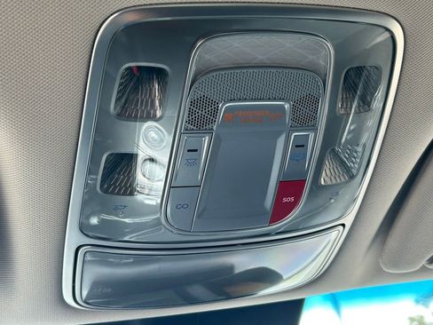 Used 2025 Genesis GV70 2.5T image 19