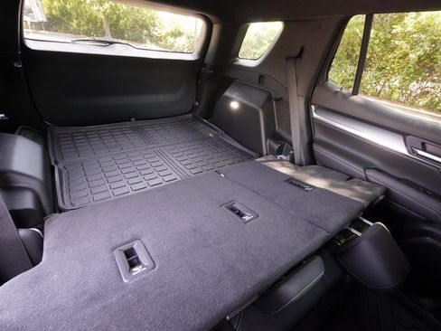 Used 2026 GMC Terrain Elevation w/ Elevation Premium Package FWD image 26
