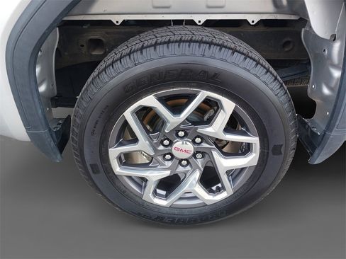 Used 2022 GMC Sierra 1500 SLE image 8