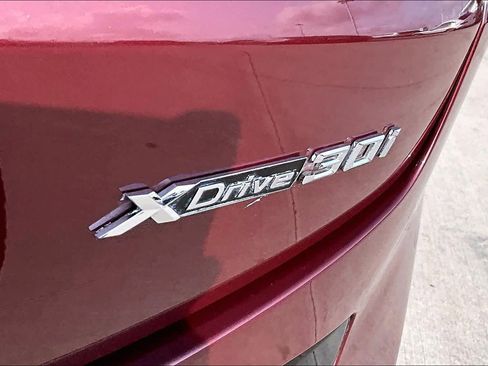 Used 2023 BMW X4 xDrive30i w/ M Sport Package AWD/4WD image 9