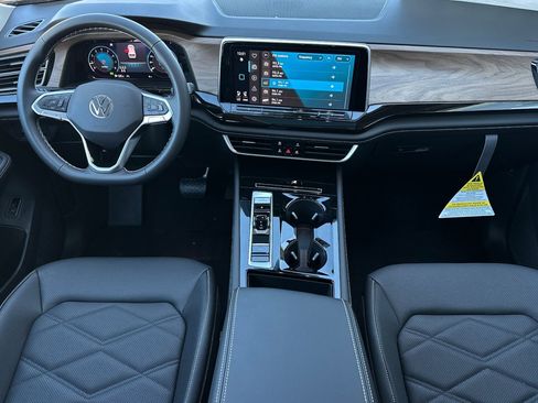 New 2026 Volkswagen Atlas SE image 13