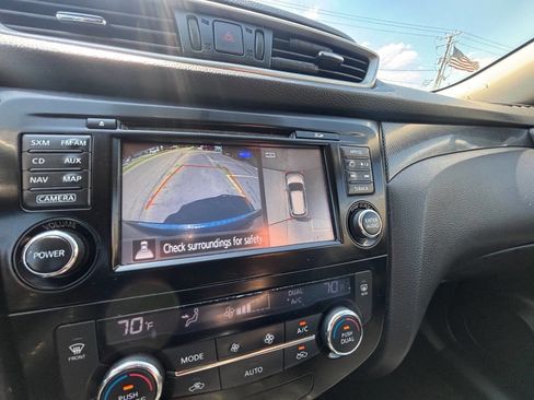 Used 2016 Nissan Rogue SL w/ SL Premium Package FWD image 12