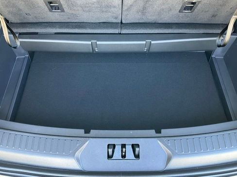 Used 2026 Ford Explorer ST-Line w/ ST-Line Street Pack image 17