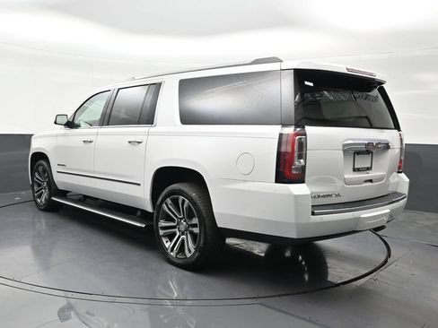Used 2020 GMC Yukon XL Denali w/ Denali Ultimate Package RWD image 3