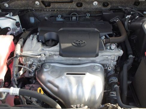 Used 2018 Toyota RAV4 Limited image 27