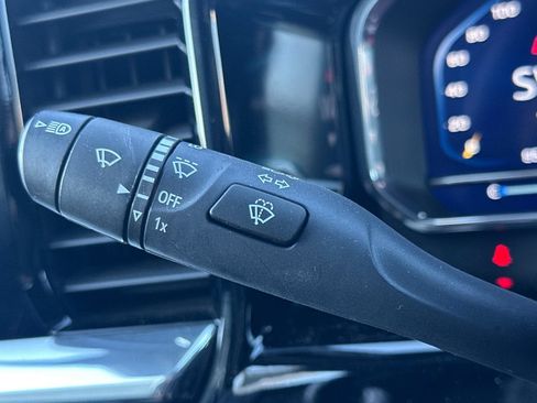 Used 2025 Chevrolet Silverado 1500 High Country AWD/4WD image 35