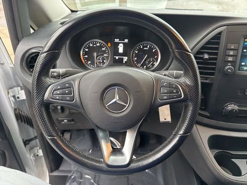 Used 2023 Mercedes-Benz Metris image 14
