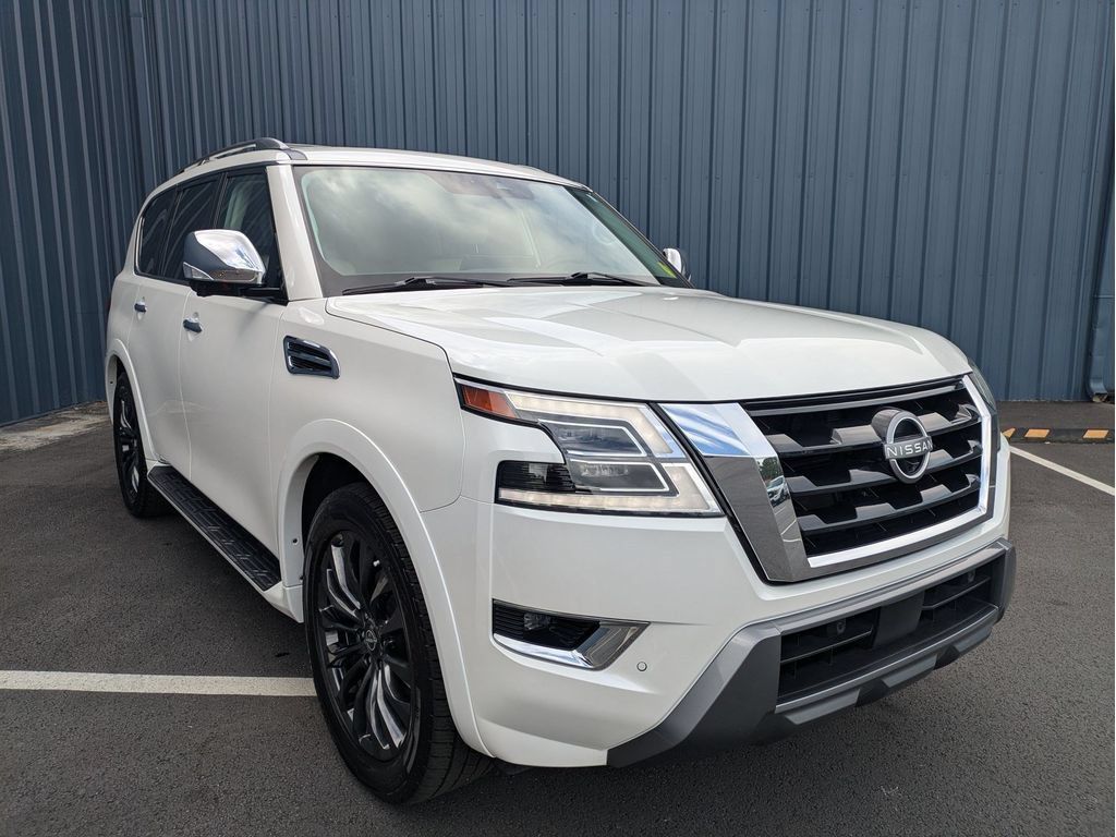 Used 2024 Nissan Armada Platinum w/ Captain's Chairs Package RWD image 3