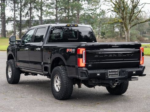 Used 2024 Ford F250 Platinum image 3