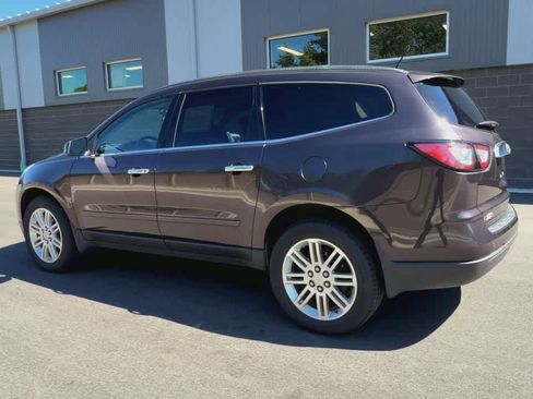 Used 2015 Chevrolet Traverse LT w/ Style and Technology Package FWD image 6