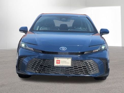 Certified 2025 Toyota Camry SE image 2