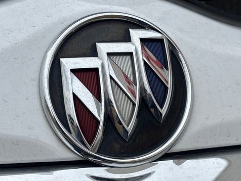 Used 2022 Buick Enclave Premium image 33