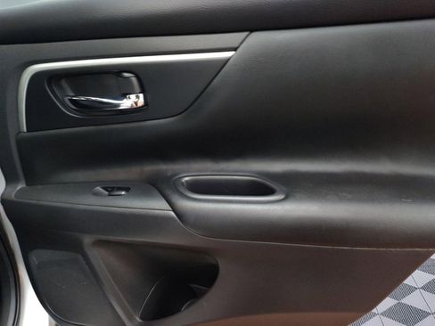Used 2017 Nissan Altima 2.5 SV image 25
