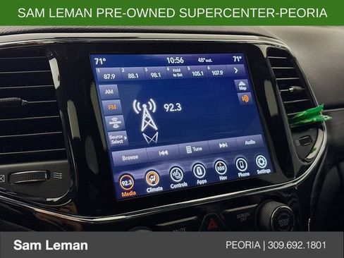 Used 2022 Jeep Grand Cherokee Laredo X image 15