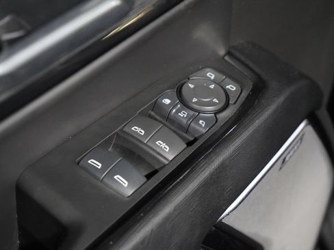 Used 2025 GMC Sierra 2500 AT4X AWD/4WD image 25