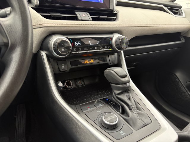 Used 2023 Toyota RAV4 XLE w/ Convenience Package AWD/4WD image 12