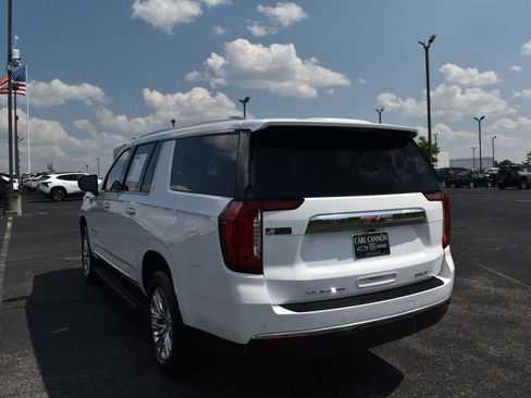 Used 2024 GMC Yukon XL SLT RWD image 9