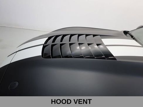 Used 2021 Ford Mustang Shelby GT500 w/ Carbon Fiber Track Pack RWD image 48
