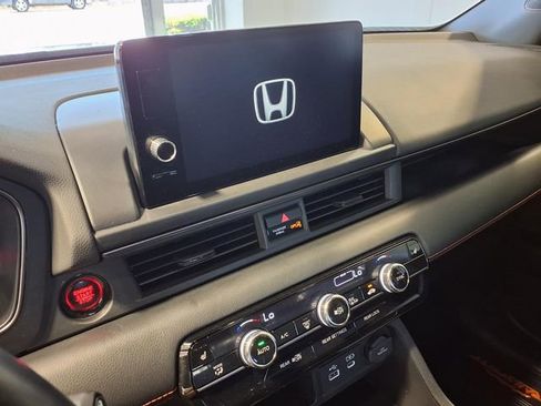 Used 2024 Honda Pilot TrailSport image 10