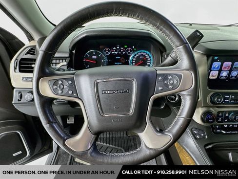 Used 2018 GMC Yukon Denali w/ Denali Ultimate Package AWD/4WD image 11