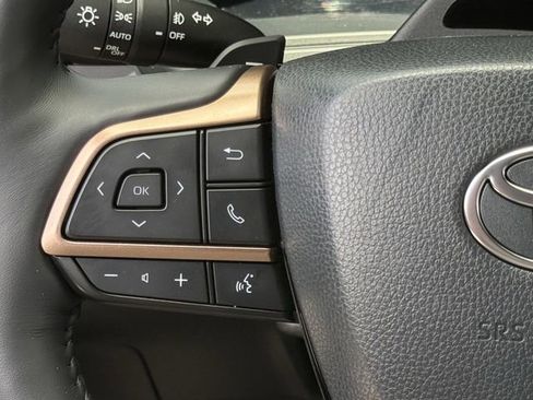 Used 2026 Toyota Grand Highlander AWD Hybrid image 17
