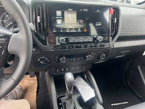 New 2026 Nissan Frontier SV w/ SV Convenience Package AWD/4WD image 18