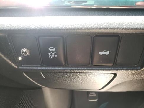 Used 2016 Toyota Avalon XLE FWD image 22