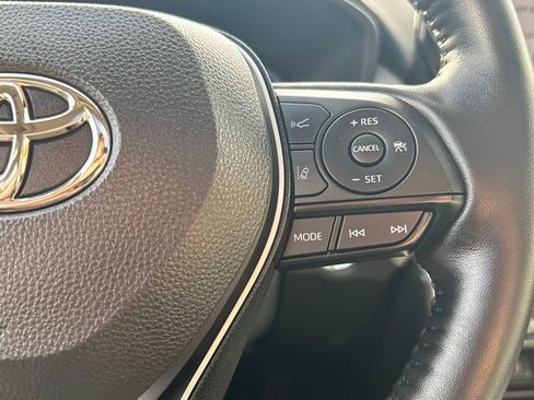 Used 2025 Toyota RAV4 Limited image 22