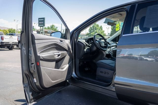 Used 2019 Ford Escape SE FWD image 7