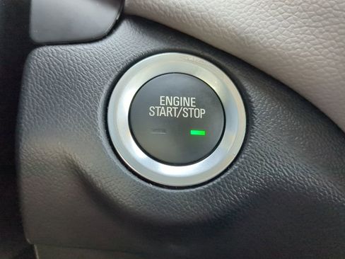 Used 2023 Chevrolet Equinox LS image 28