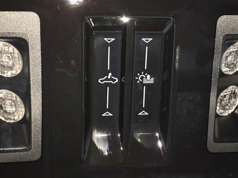 New 2026 Volkswagen Tiguan SE R-Line image 22