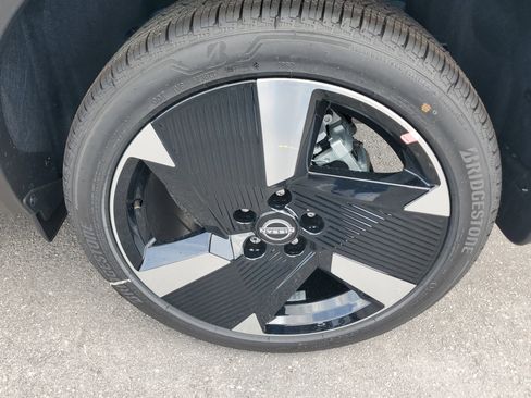 New 2025 Nissan Kicks SR image 7