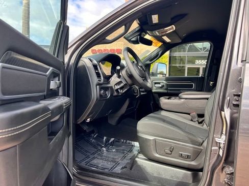 Used 2025 RAM 2500 Big Horn AWD/4WD image 2