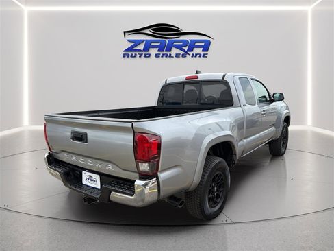 Used 2020 Toyota Tacoma SR5 w/ Blackout Package image 7