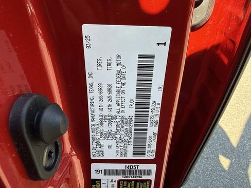 Used 2025 Toyota Tundra Platinum AWD/4WD image 29