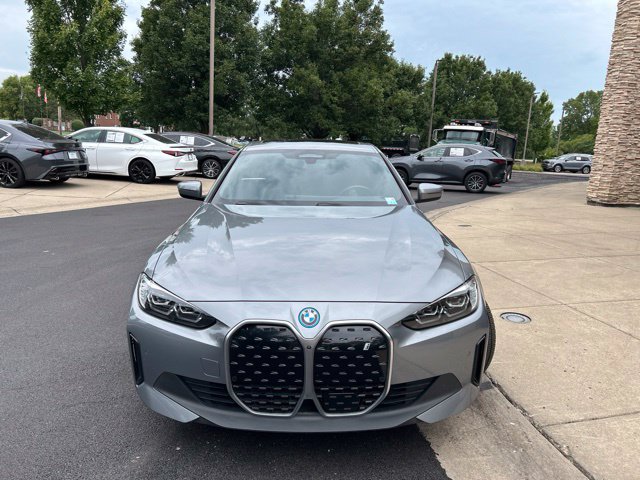 Used 2023 BMW i4 eDrive40 RWD image 2