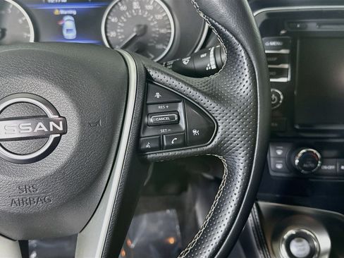 Used 2023 Nissan Maxima SL FWD image 15