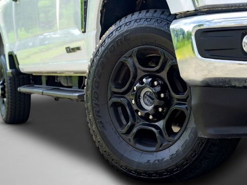 Used 2024 Ford F250 XL w/ FX4 Off-Road Package AWD/4WD image 3